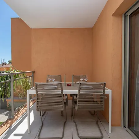 Bord De - Terrasse - Parking - Dy *